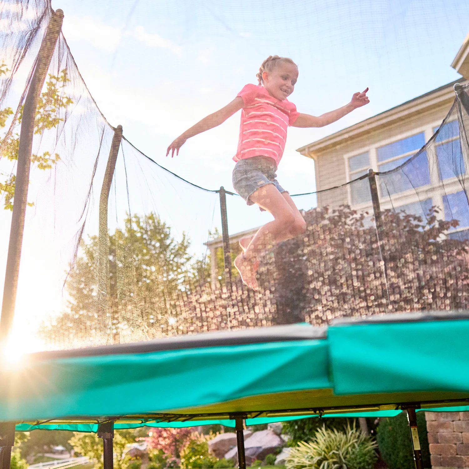 Signature Series 15'x9' Rectangle Outdoor Trampoline with Enclosure - Image 5