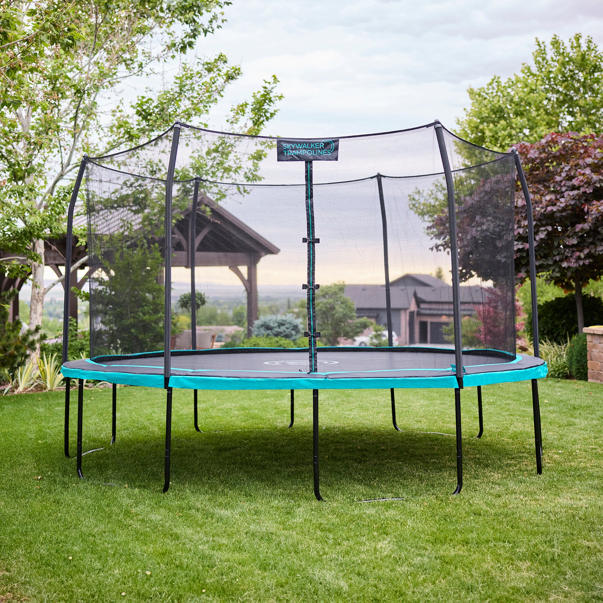 Signature Series 12' Round Outdoor Trampoline with Enclosure - Image 6