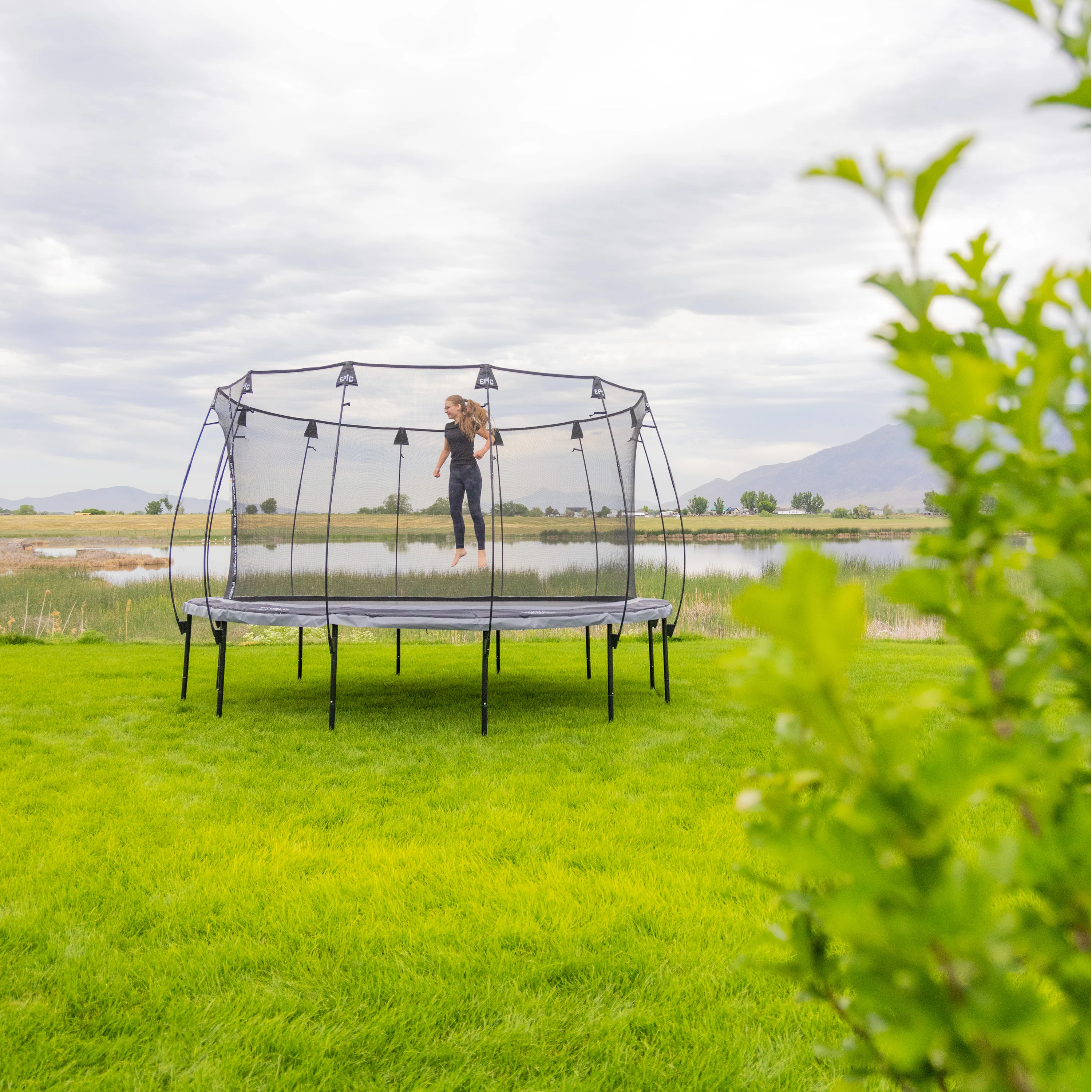 14' Round Epic Series Trampoline - Image 11